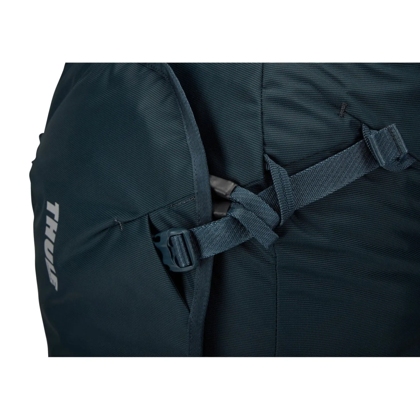 Thule Luggage Landmark Travel Pack 70L
