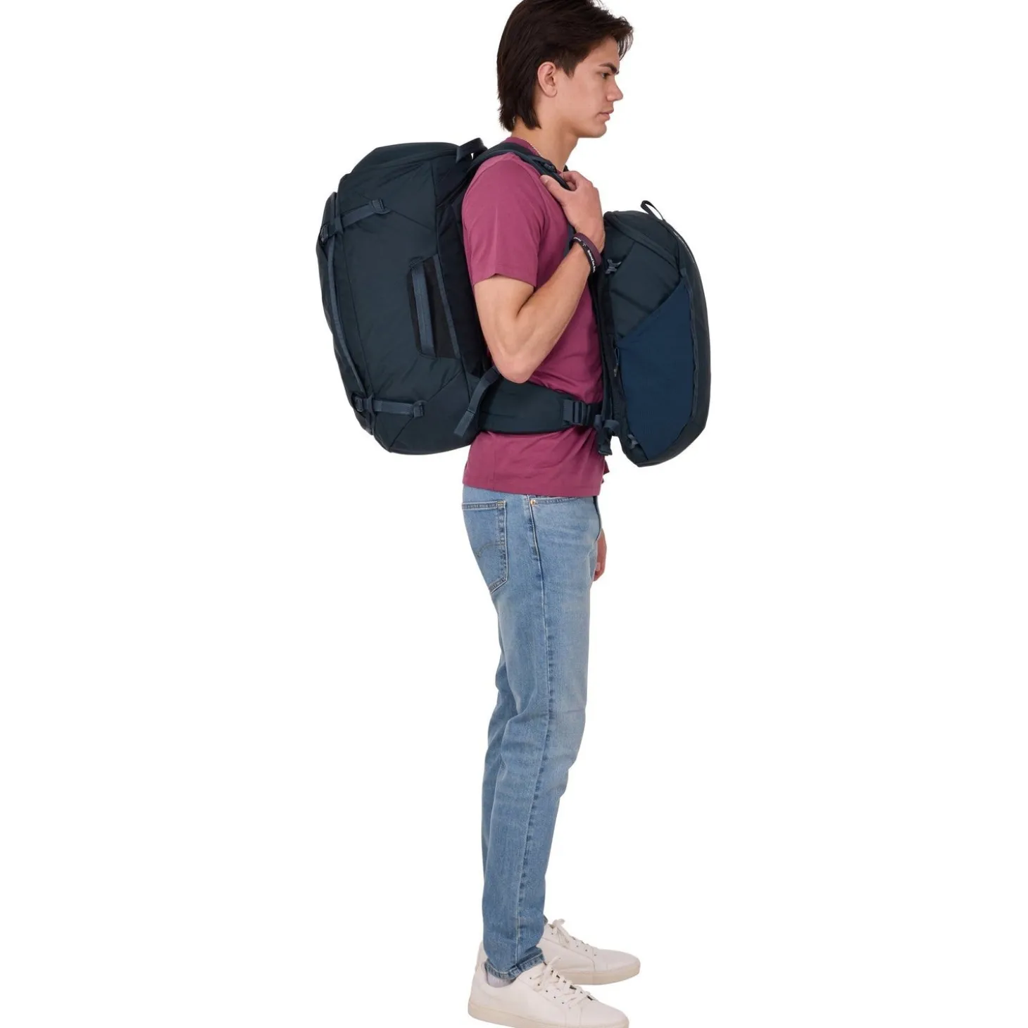 Thule Luggage Landmark Travel Pack 60L