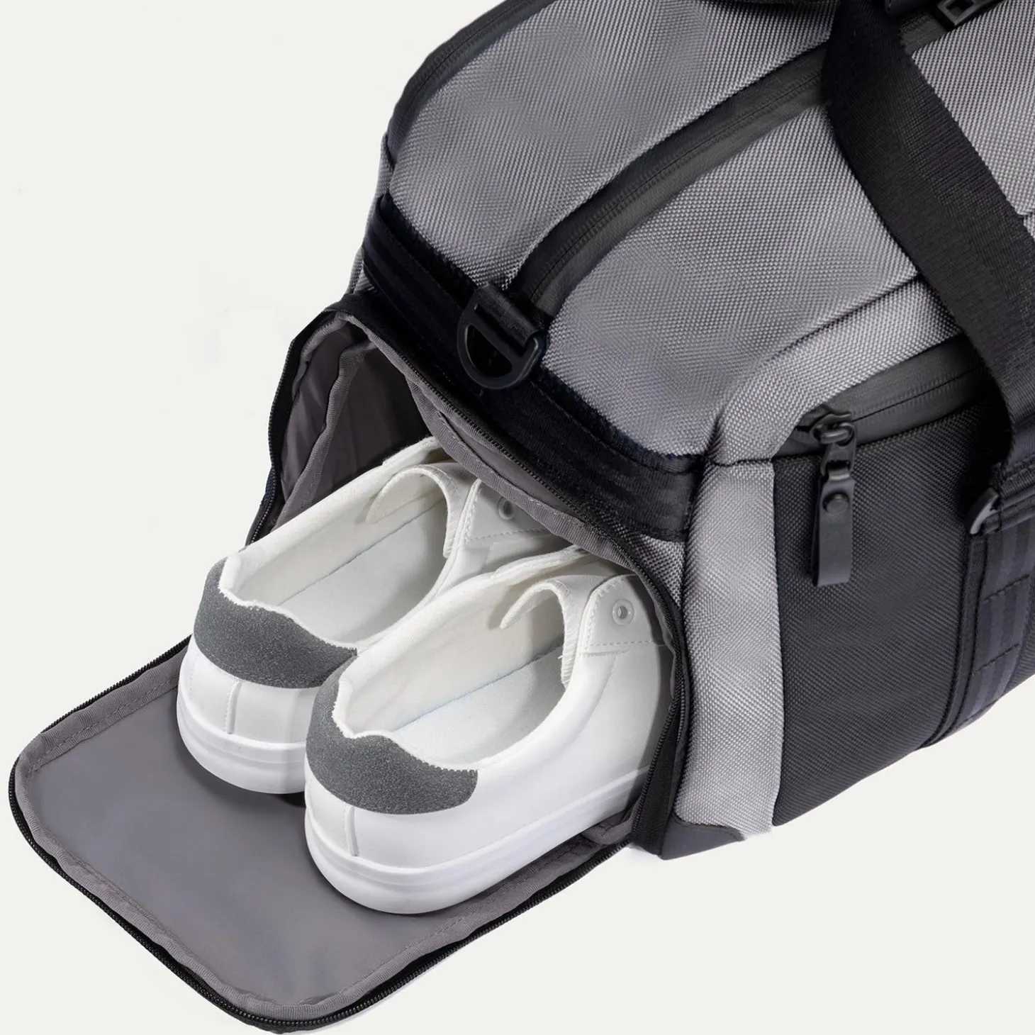 Travelpro Altitude Day-to-Day Duffel