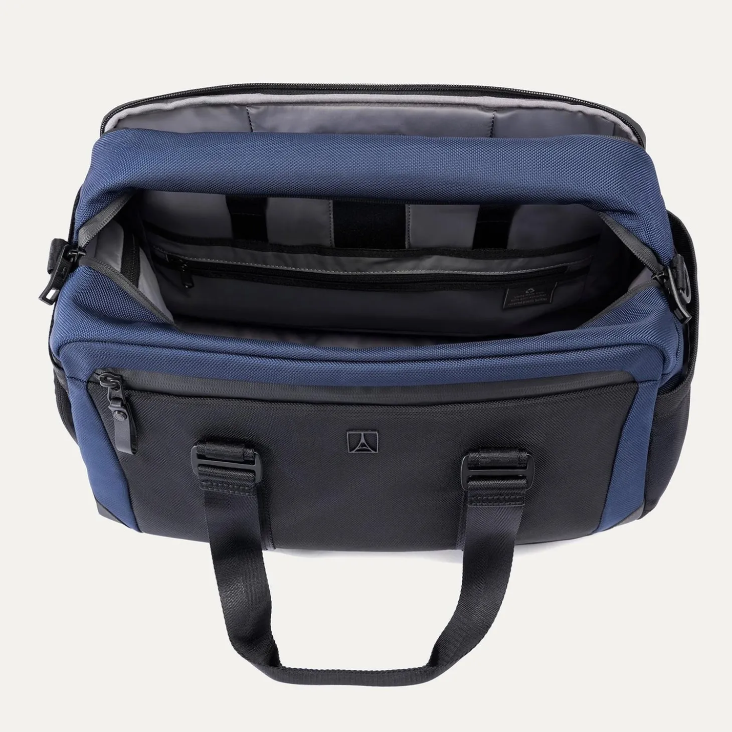 Travelpro Altitude Day-to-Day Duffel