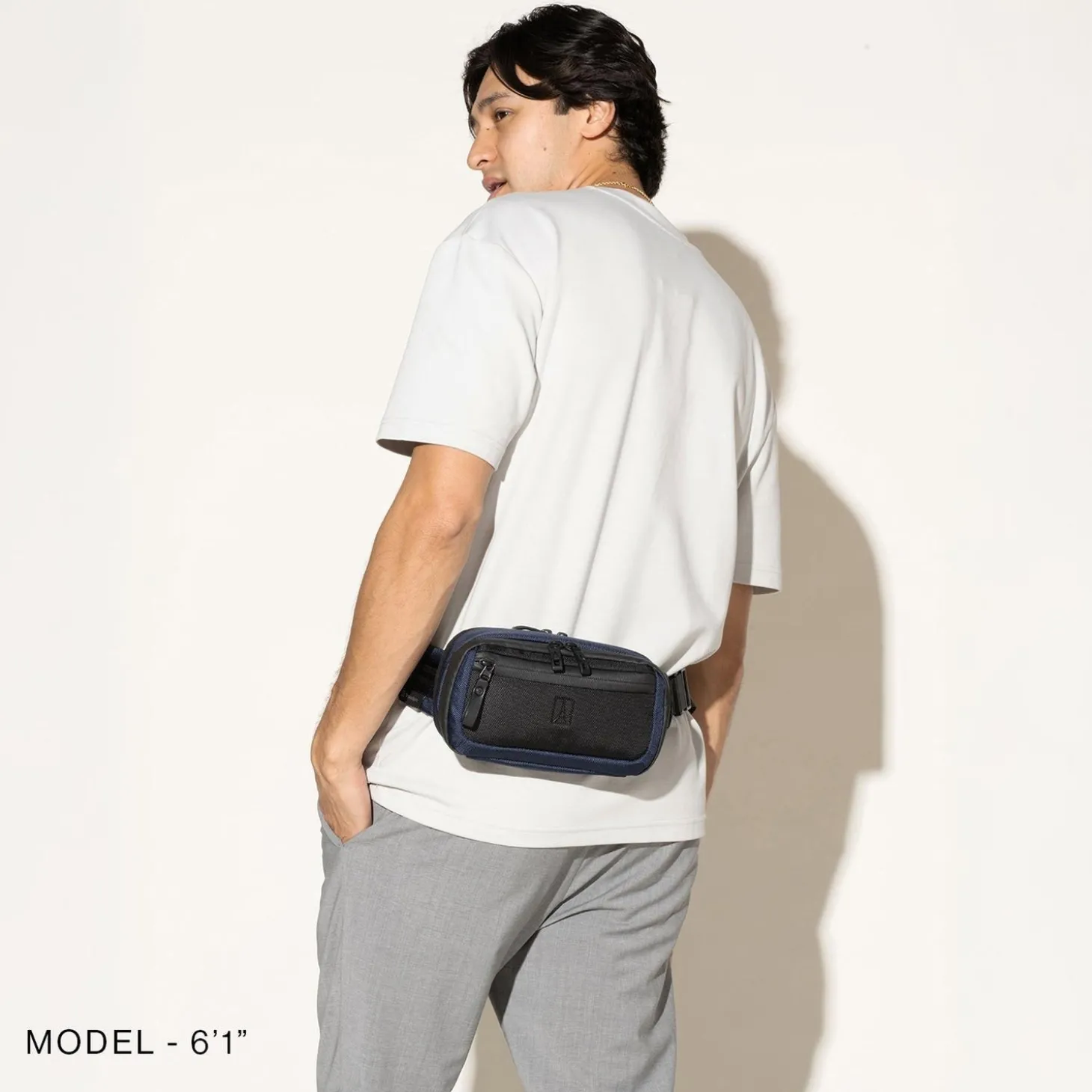 Travelpro Altitude Sling 2L