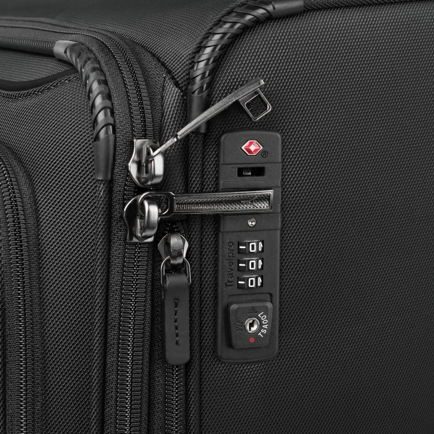 Travelpro Crew Classic Large Check-in Expandable Spinner