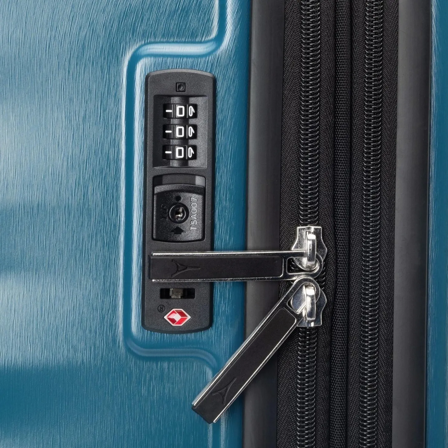 Travelpro Maxlite Air V2 Compact Carry-on Expandable Spinner