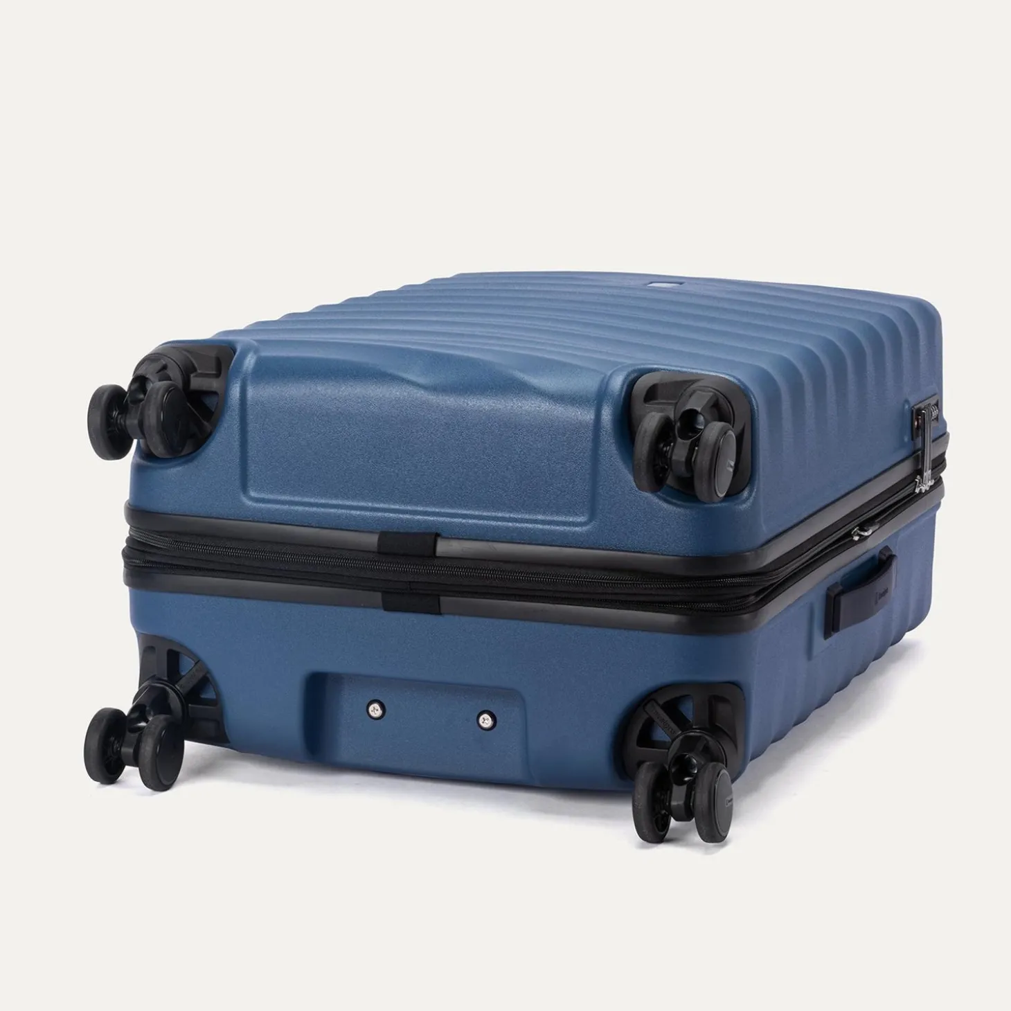Travelpro Maxlite Air V2 Medium Check-in Expandable Spinner