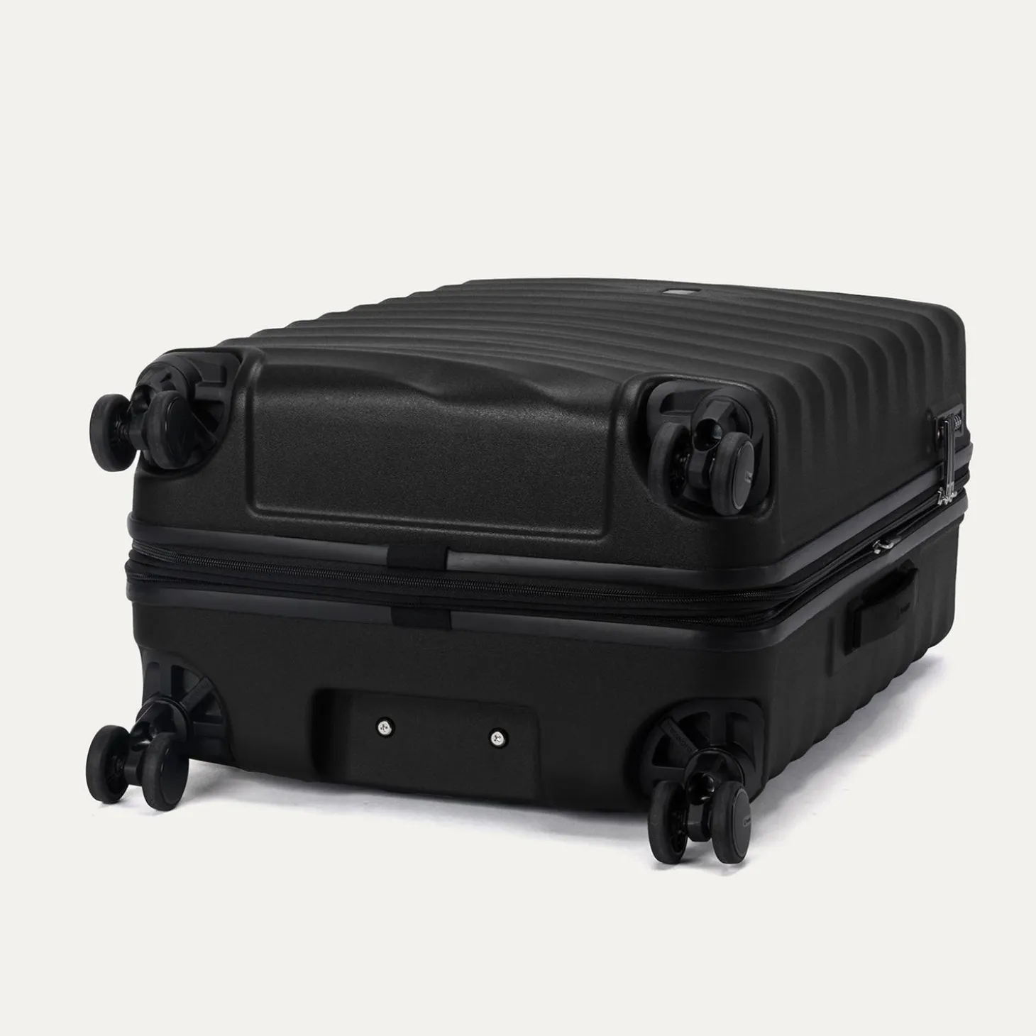 Travelpro Maxlite Air V2 Medium Check-in Expandable Spinner