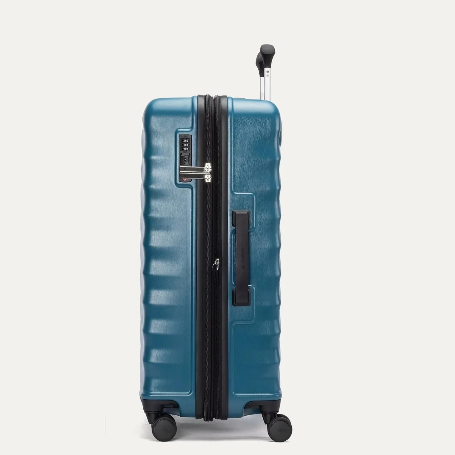 Travelpro Maxlite Air V2 Medium Check-in Expandable Spinner
