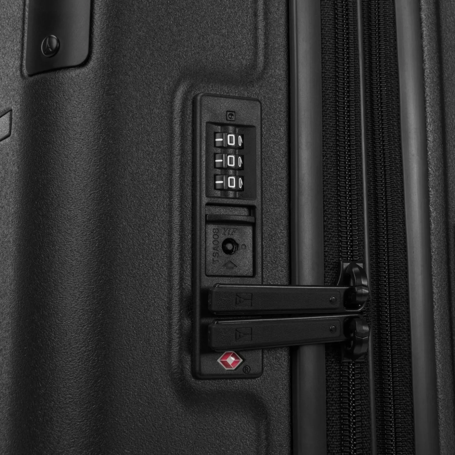 Travelpro Platinum Elite Hardside Large Check-in Expandable Spinner