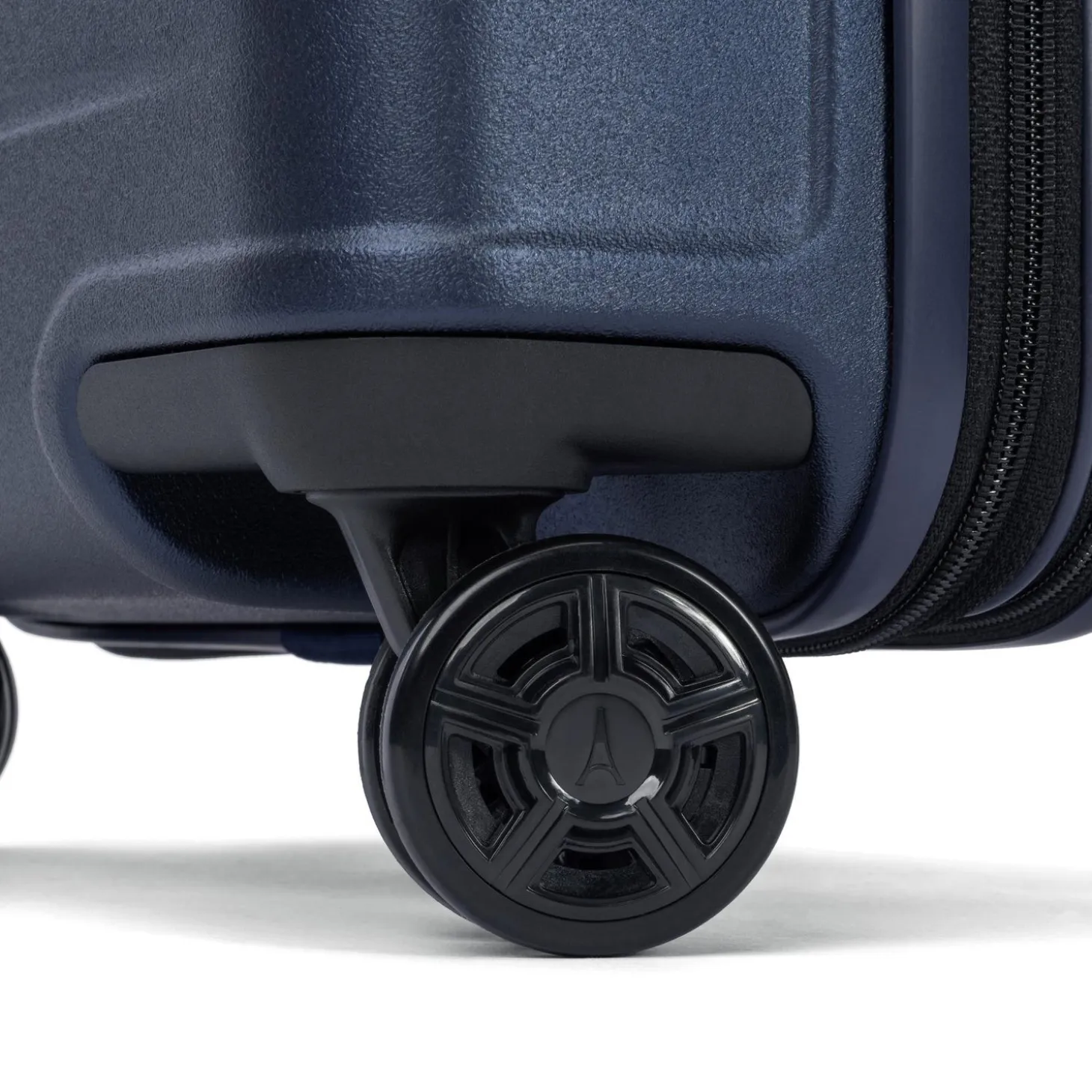 Travelpro Platinum Elite Hardside Large Check-in Expandable Spinner
