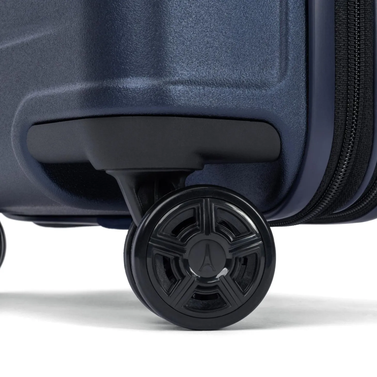Travelpro Platinum Elite Hardside Compact Carry-on Expandable Spinner