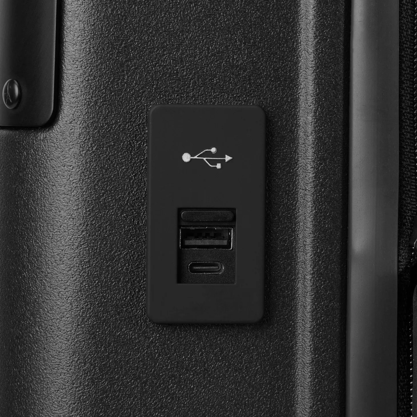 Travelpro Platinum Elite Hardside Compact Carry-on Expandable Spinner
