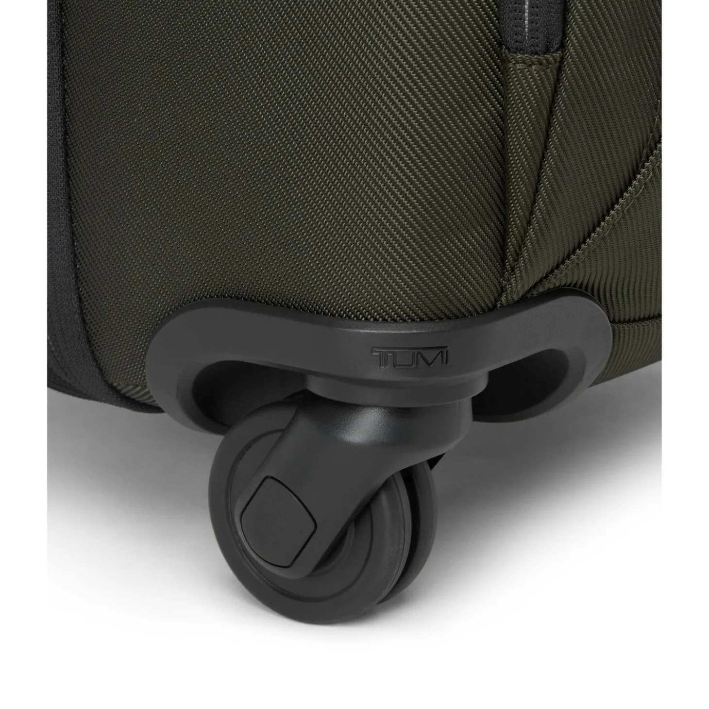 TUMI Aerotour Extended Trip Expandable 4 Wheeled Packing Case