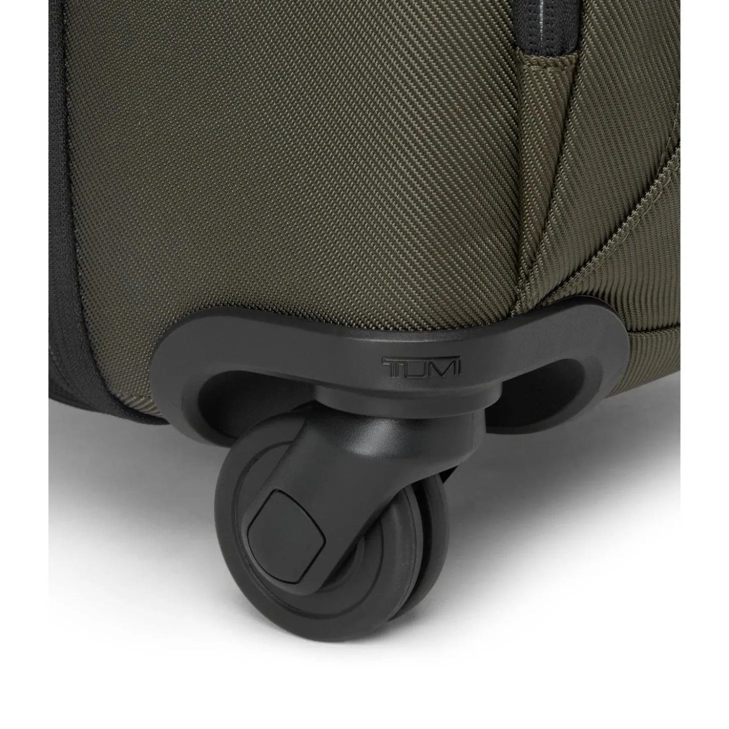 TUMI Aerotour International Expandable 4 Wheeled Carry-On