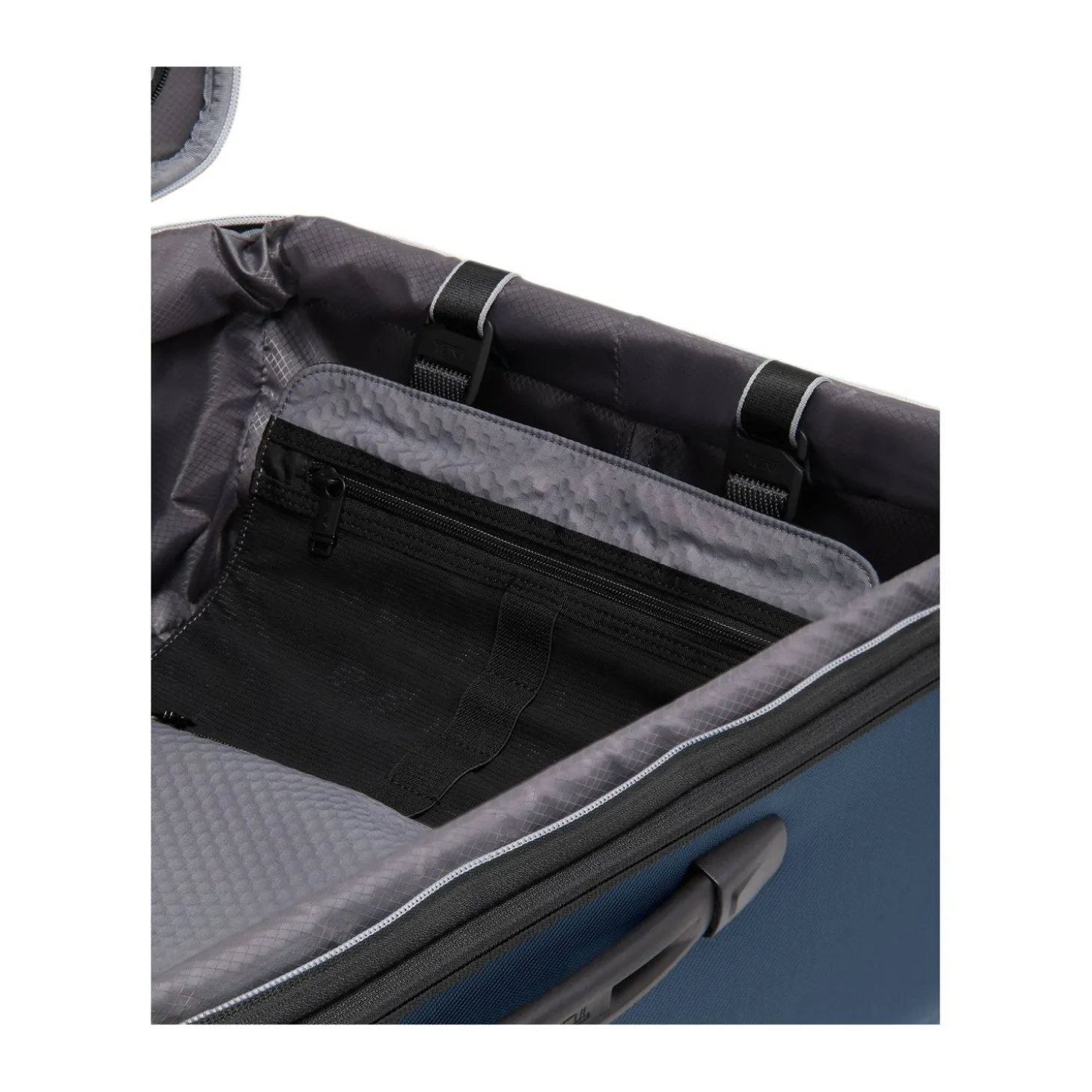TUMI Aerotour Short Trip Expandable 4 Wheeled Packing Case