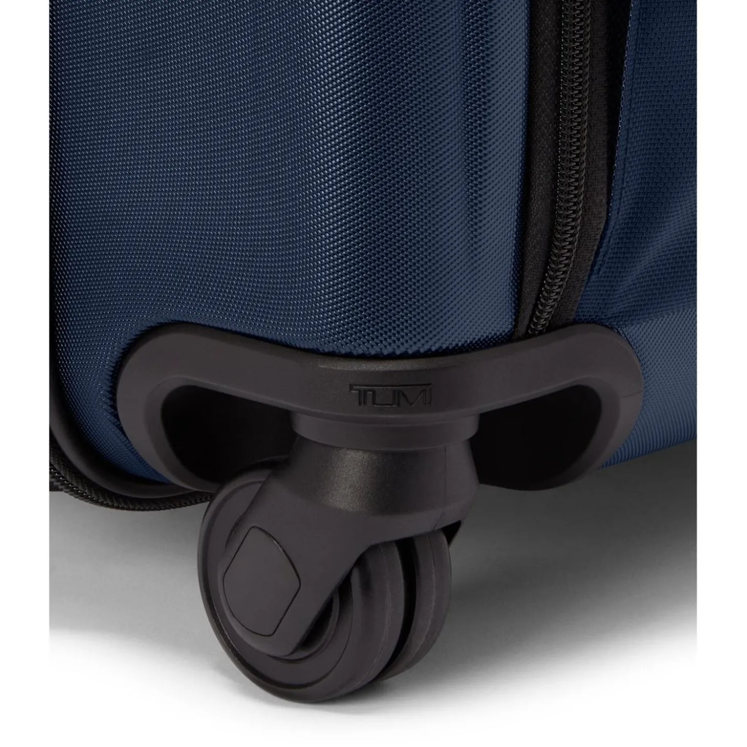 TUMI Alpha Hybrid X-Large Expandable Checked