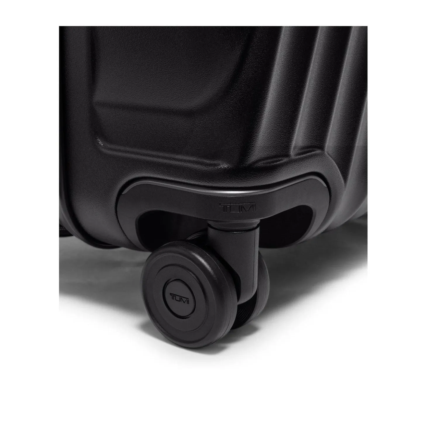 TUMI 19 Degree Extended Trip Expandable 4 Wheeled Packing Case