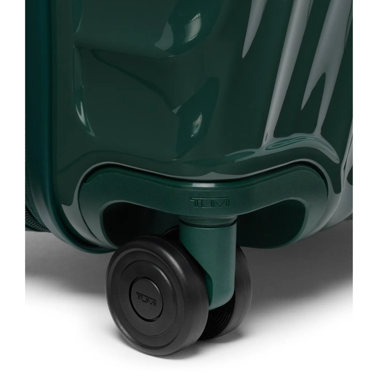TUMI 19 Degree Extended Trip Expandable 4 Wheeled Packing Case