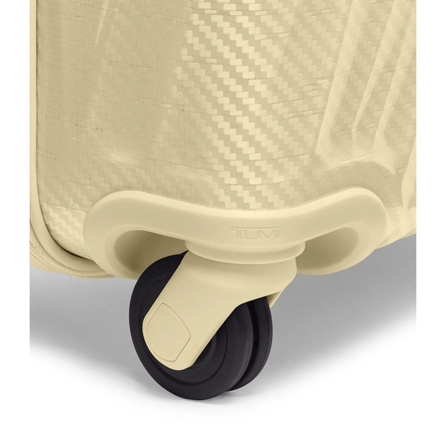 TUMI 19 Degree Lite International 4 Wheeled Carry-On