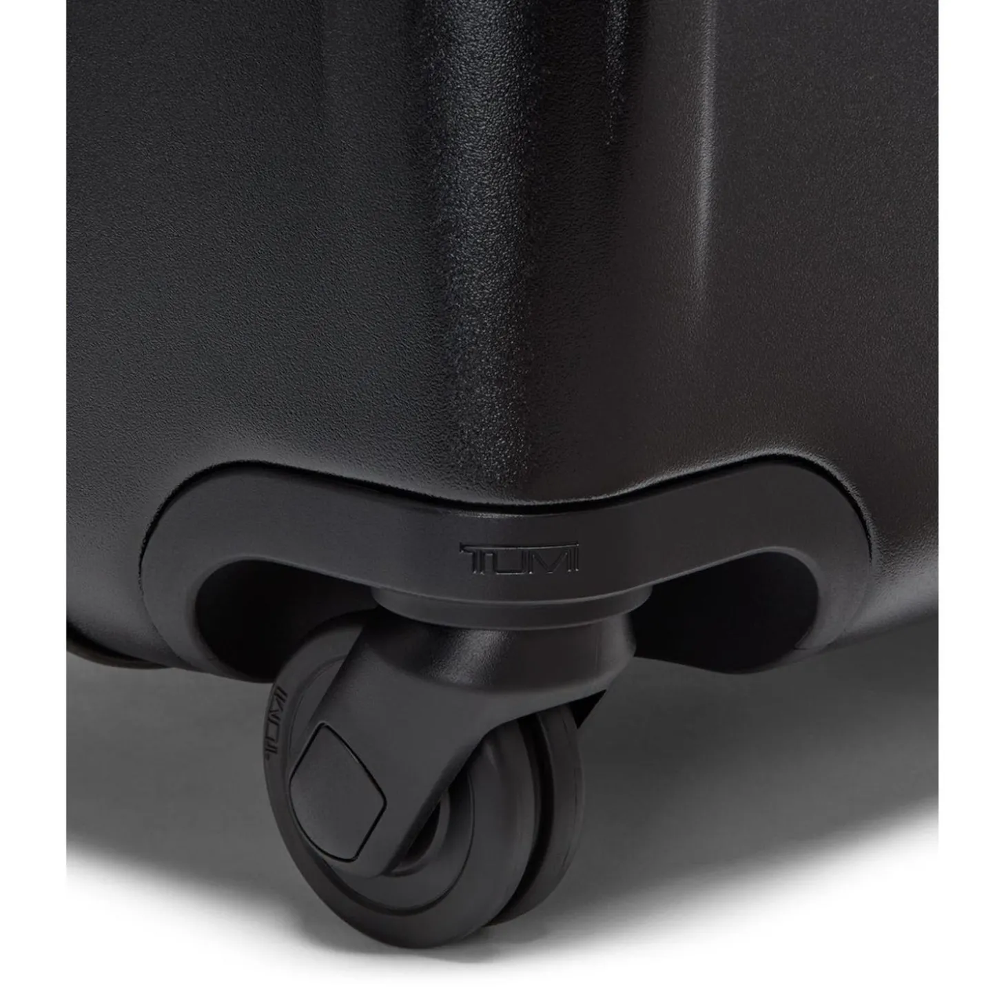 TUMI Ventra Large Expandable Carry On