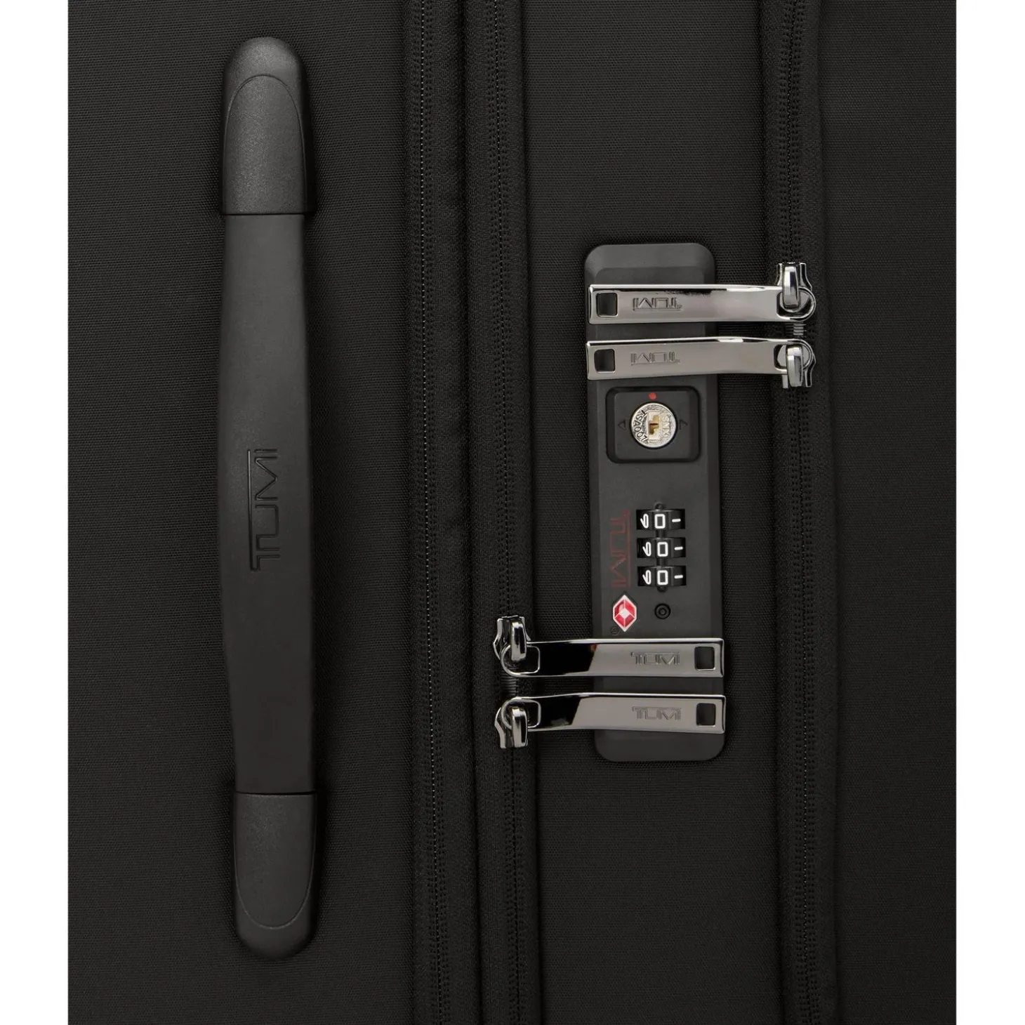 TUMI Voyageur Léger Medium Dual Access Expandable Checked