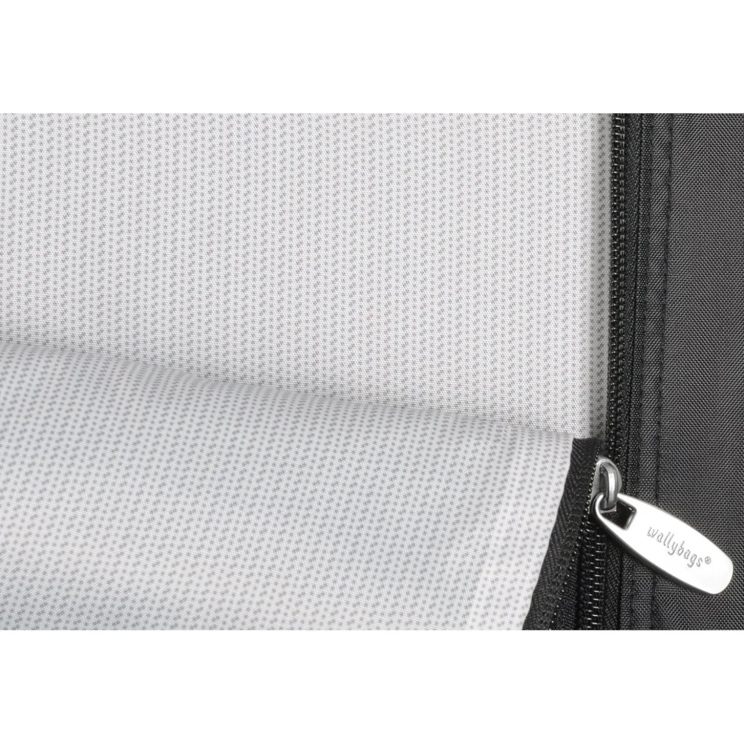 Wally Bags 42-inch Shoulder Strap Garment Bag with Pockets